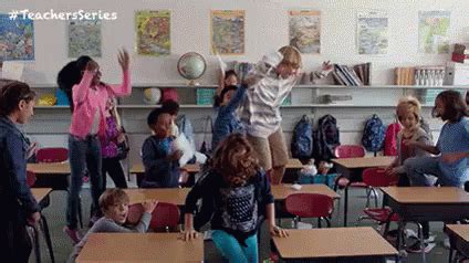 elementary school gif|Students In Elementary School Classroom GIF .